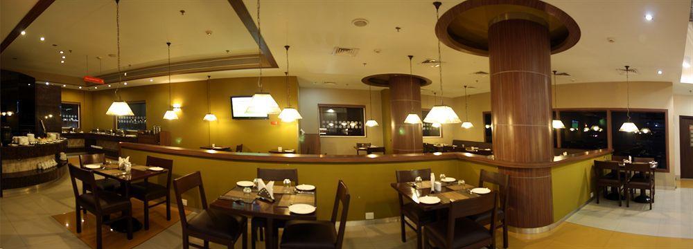 Ahmedabad Vastrapur Hotel Ngoại thất bức ảnh