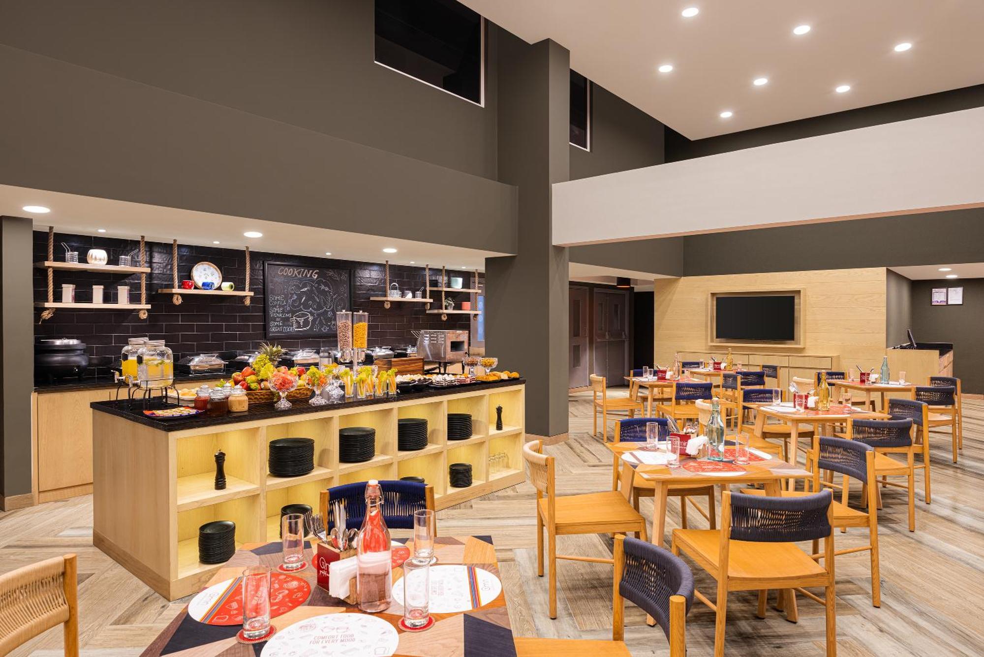 Ahmedabad Vastrapur Hotel Ngoại thất bức ảnh